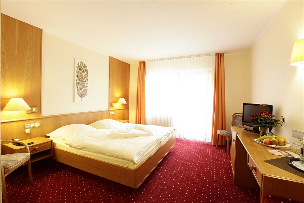 Hotel & Restaurant Wilhelm Von Nassau Diez Bagian luar foto